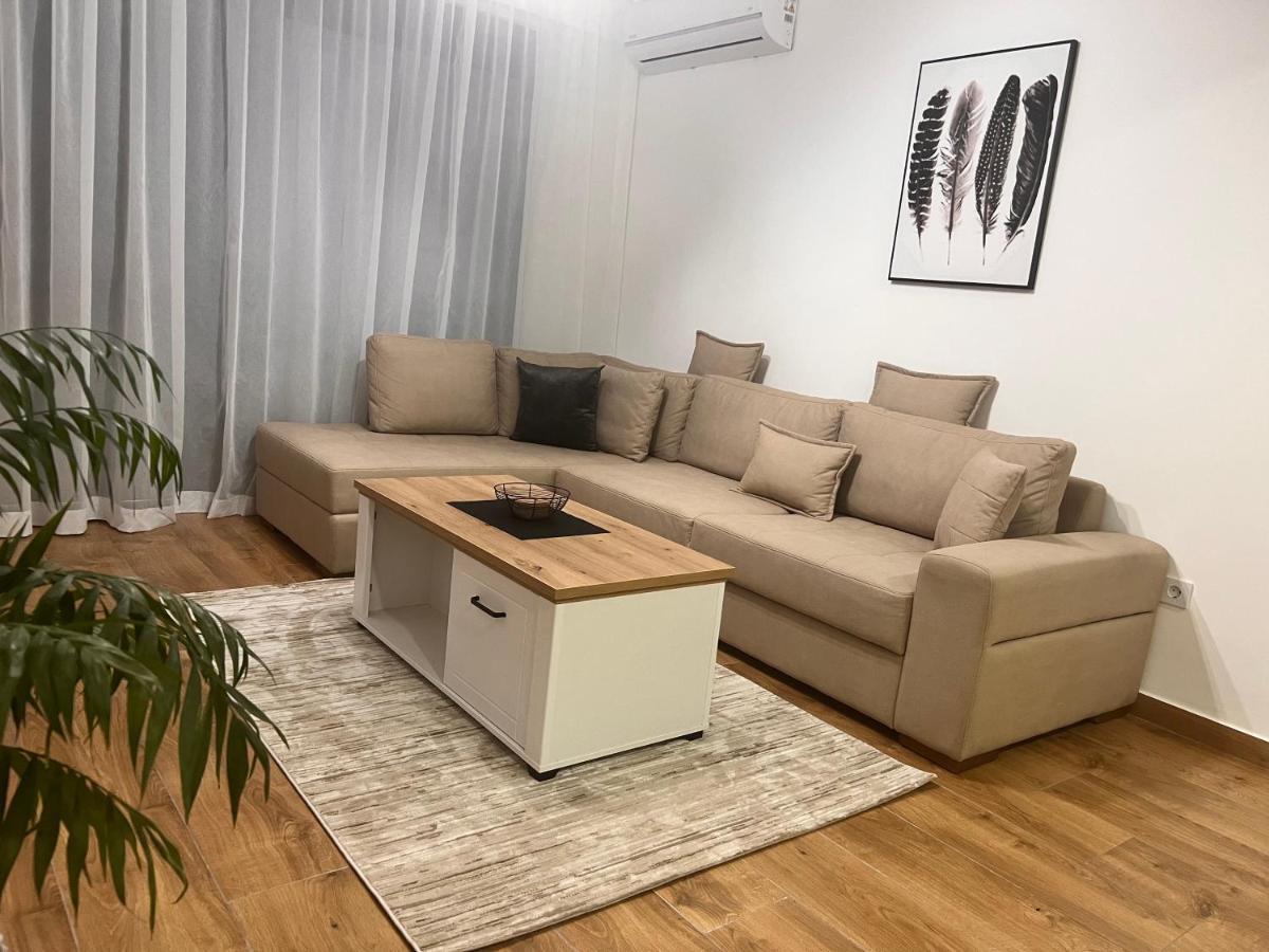 Nejra Apartment Ulcinj Eksteriør billede
